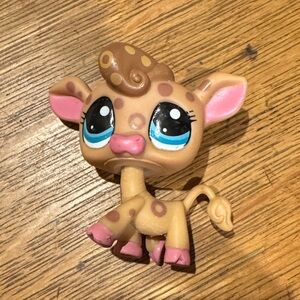 Littlest pet shop Adorable Brown cow. #2307